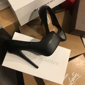 Brand new Steve Madden black platform heels 36